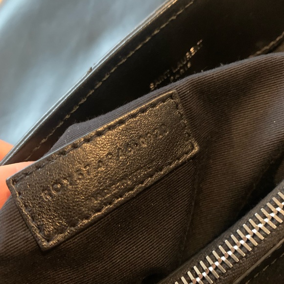 YSL Saint Laurent LouLou Medium in Quilted “Y” Leather - Picture 12 of 15